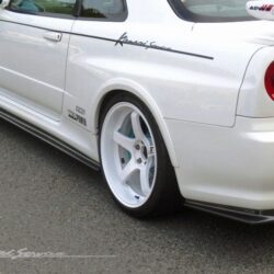 Kansai Service Carbon Side Step for 1999-2002 Nissan Skyline GT-R