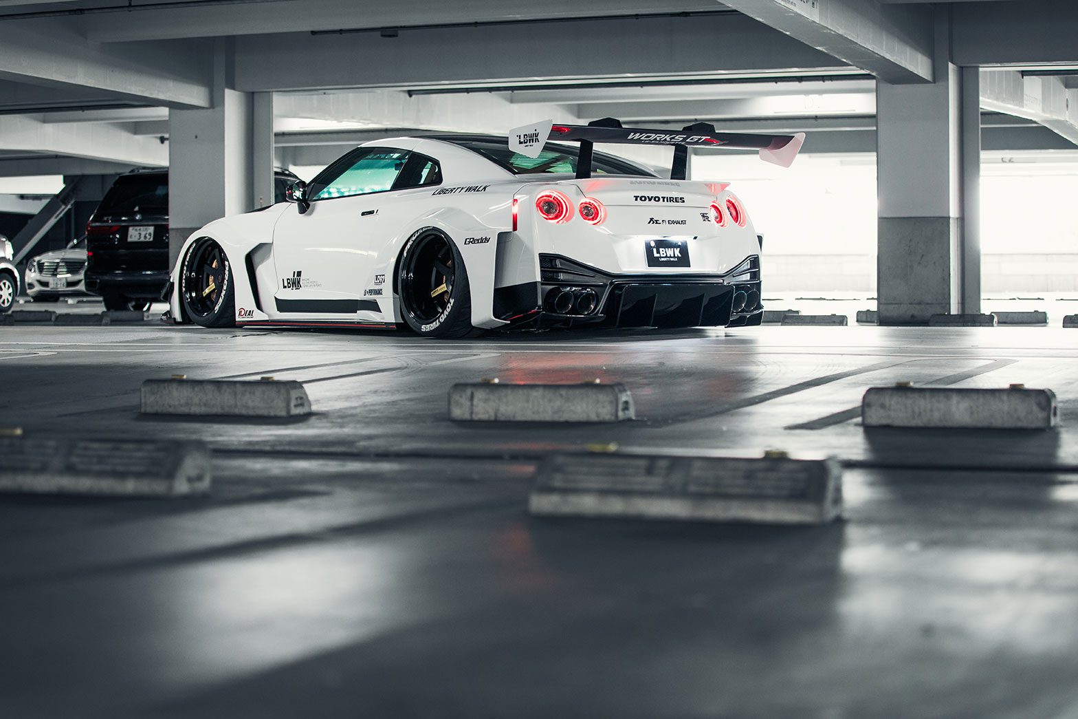 Liberty Walk LB★WORKS GT NISSAN 35GT-RR Liberty Walk | LB☆Silhouette WORKS GT 35GT-RR Body Kit - Official