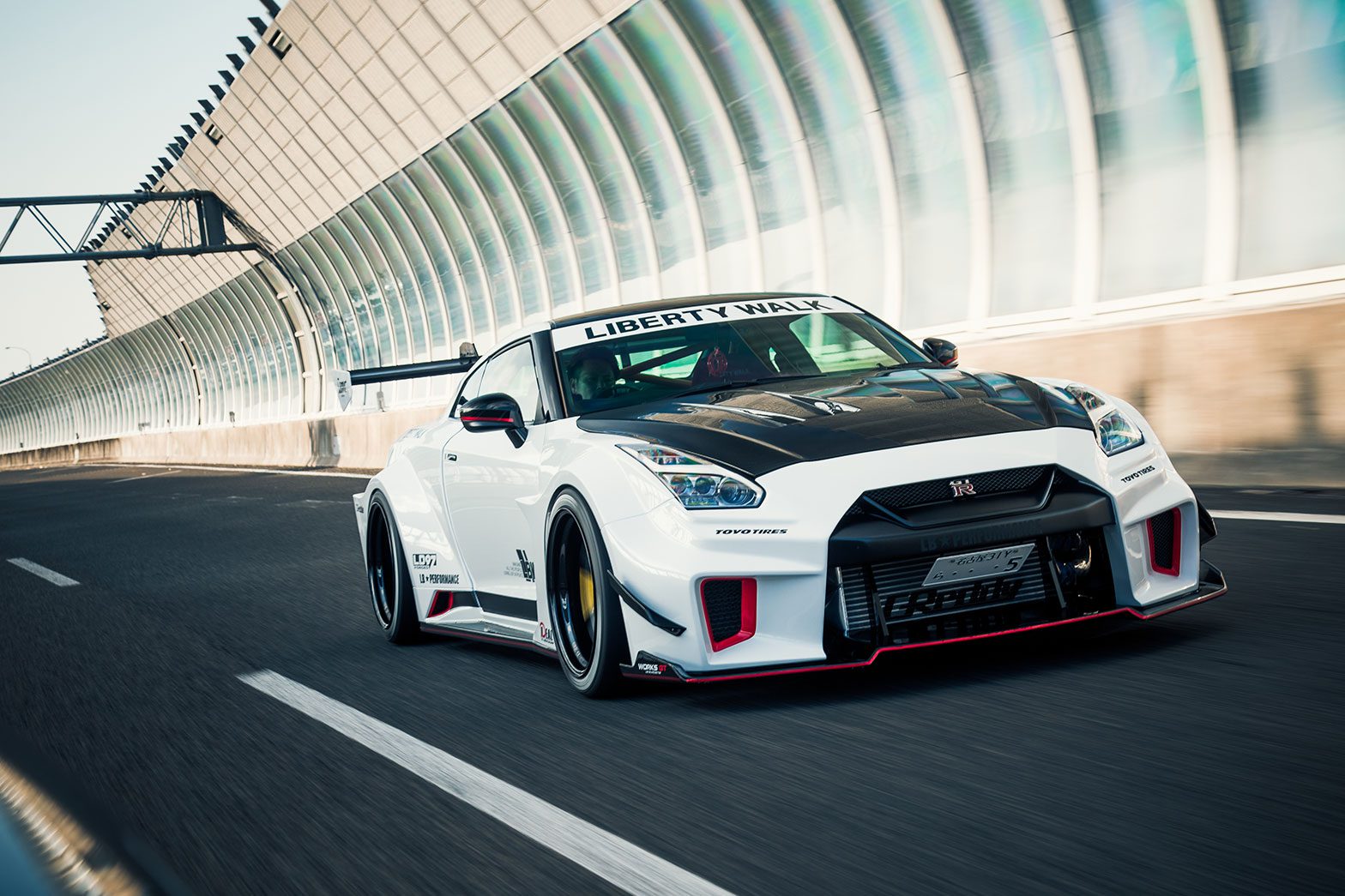 Liberty Walk LB-Silhouette WORKS GT 35GT-RR Bonnet Hood for R35